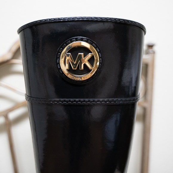 Micheal Kors Rain Boots - Picture 6 of 8